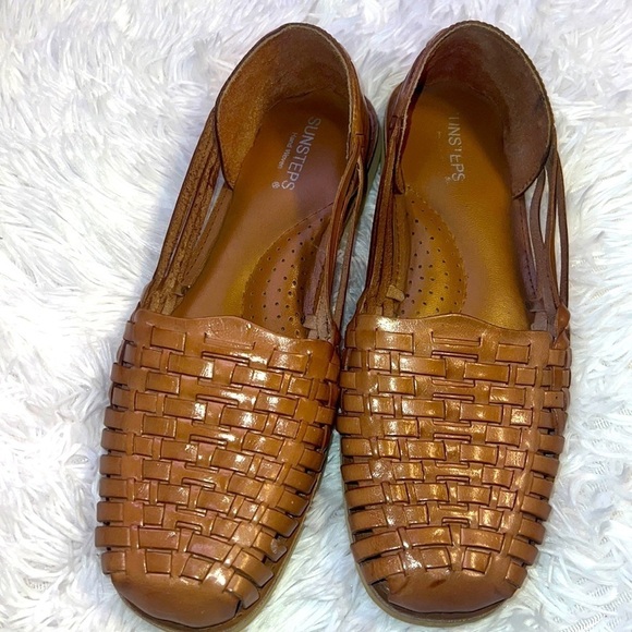 SUNSTEPRS Shoes - Sunsteps handwoven flat sandals Size 81/2.